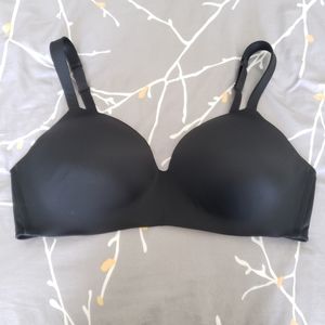 Beautiful soft black Cacique bra, size 42DD.